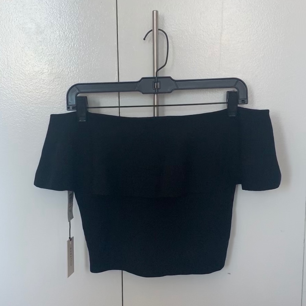 NWT Babaton Off-the-shoulder Top